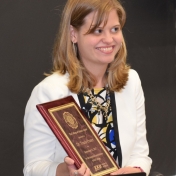 Dr. Tracie Prater receives College of Science Award